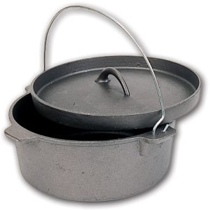 WORLD FAMOUS CAST IRON DUTCH OVEN 4 QUART